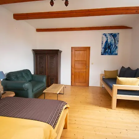 Sirius F In Center Of Cb Apartment *